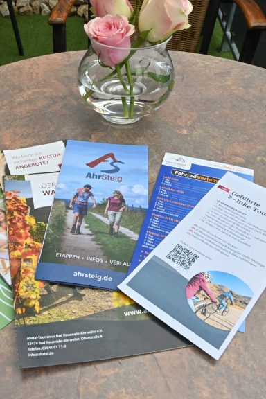 Infos zur Region Infos zur Region des Ahrtals befinden sich auf dem Zimmer.